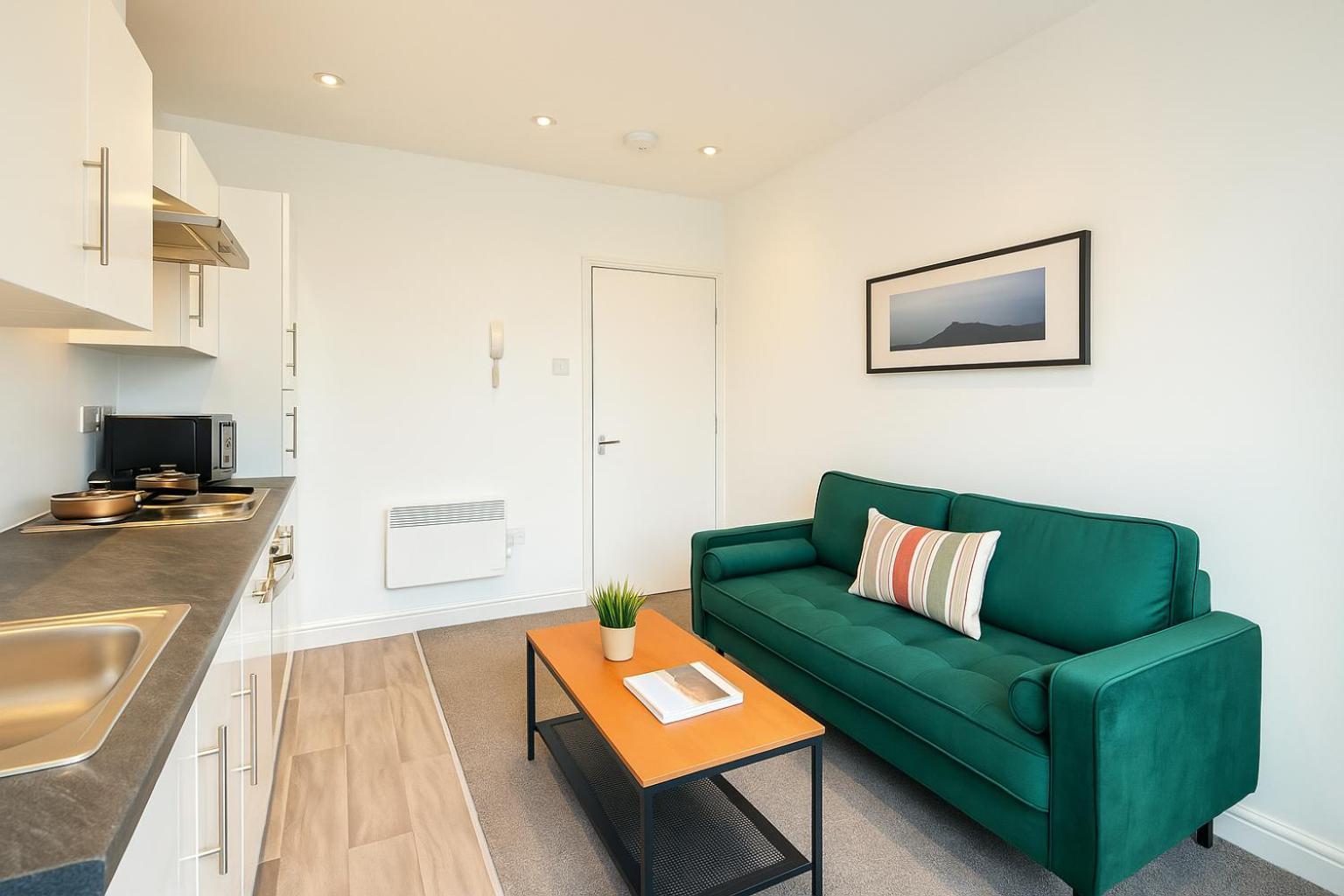 2 Bedroom Apartment Near City Centre, Uni & Parks! Cardiff Esterno foto